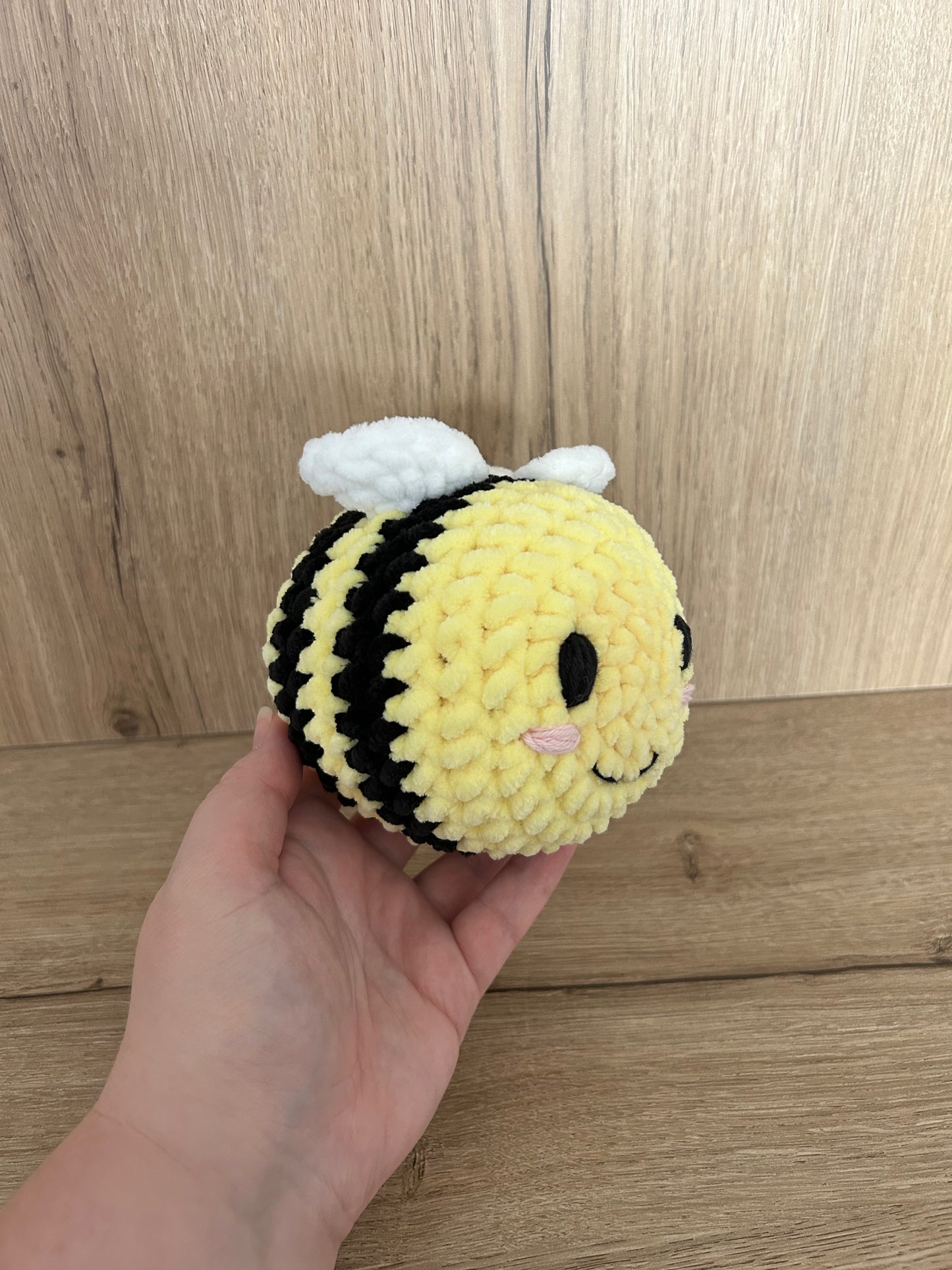 Thalya l'abeille